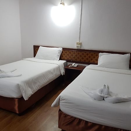 Wiangwalee Hotel Rayong Exteriör bild
