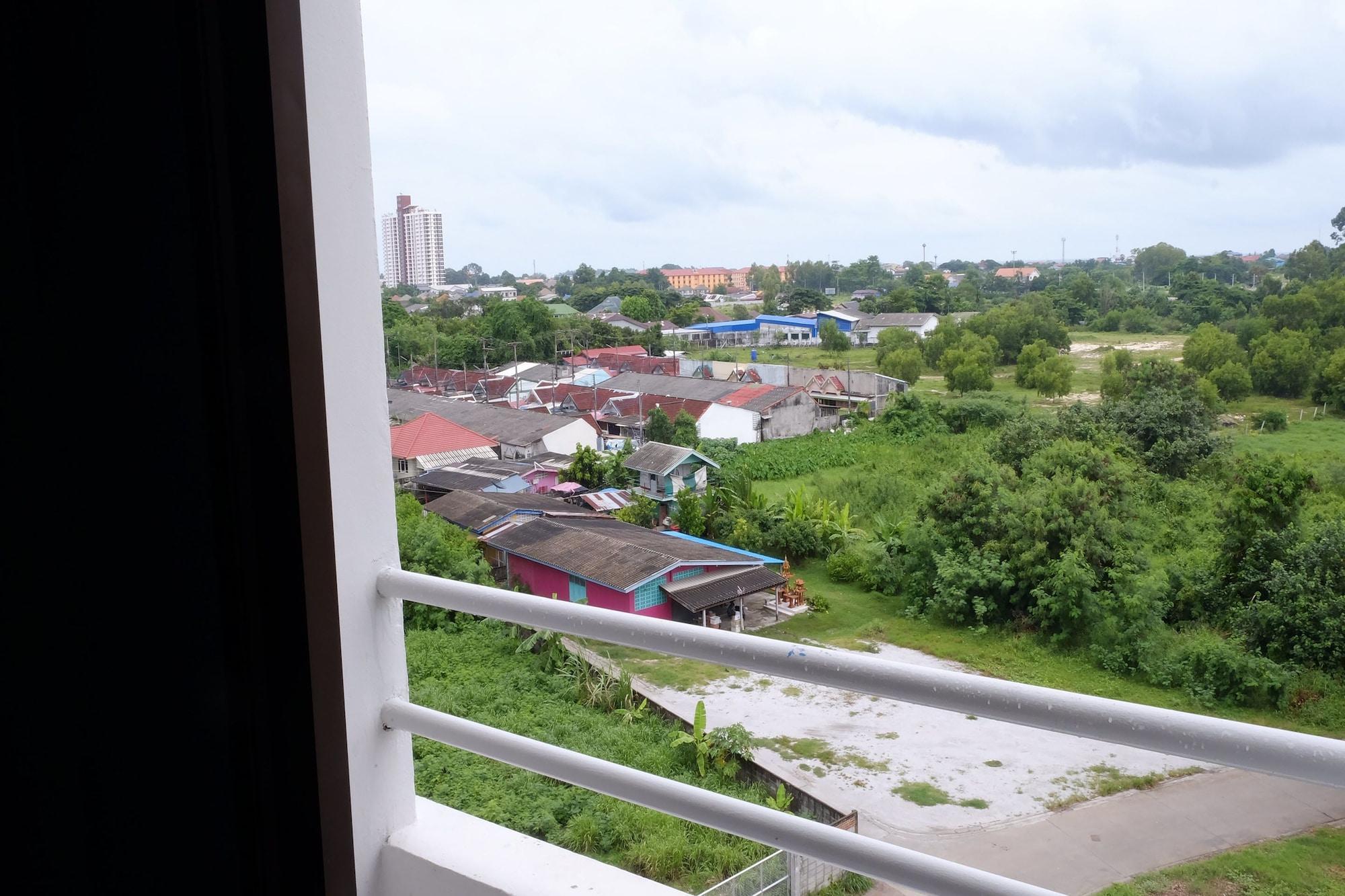 Wiangwalee Hotel Rayong Exteriör bild