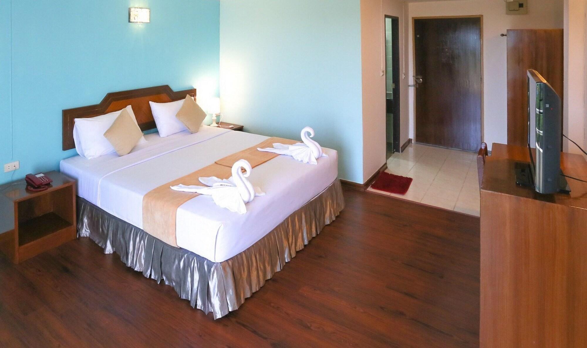 Wiangwalee Hotel Rayong Exteriör bild
