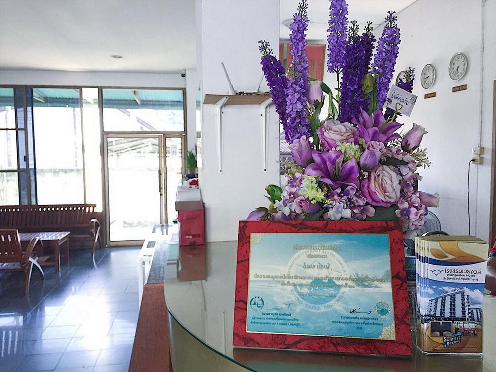 Wiangwalee Hotel Rayong Exteriör bild