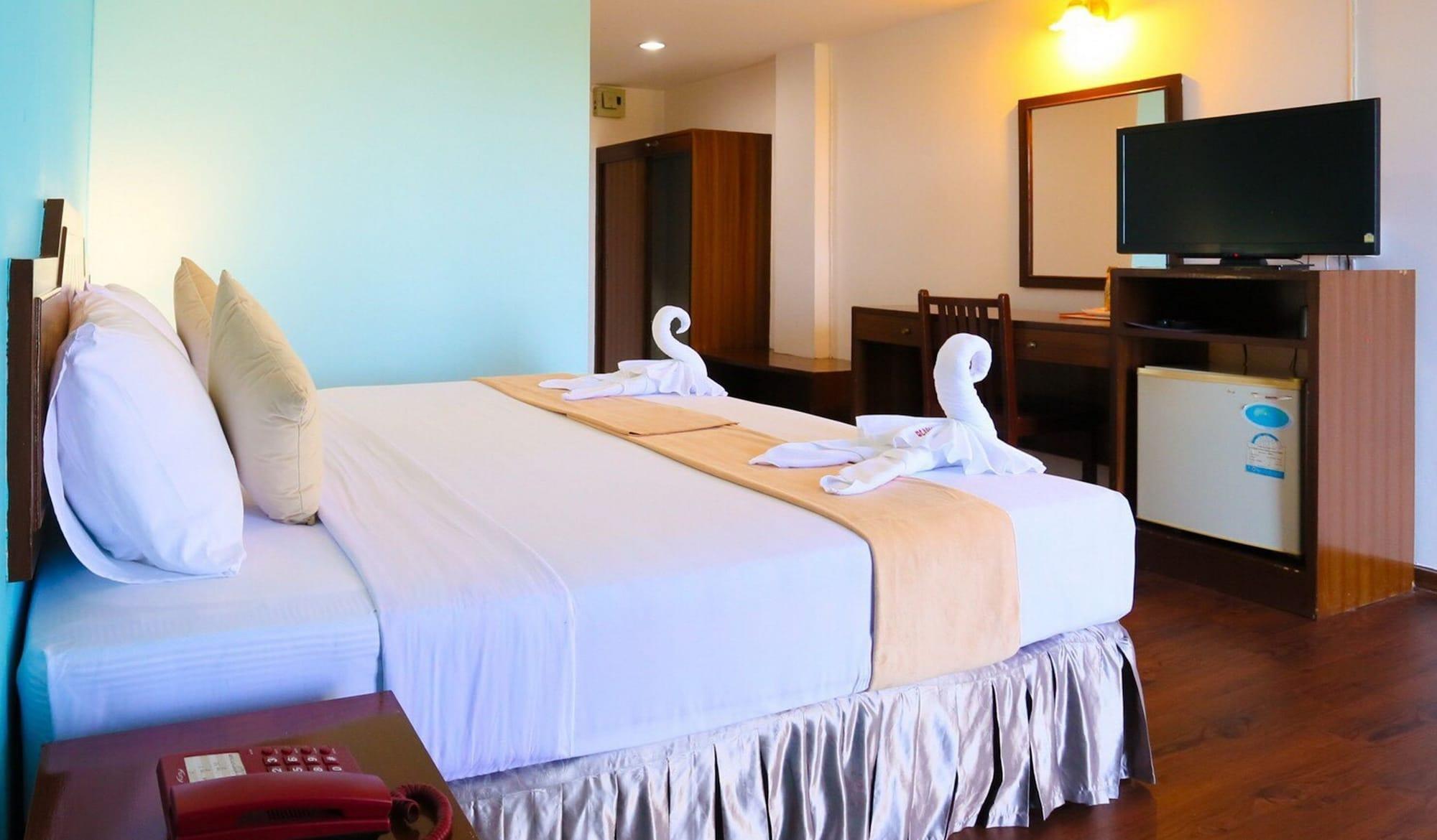 Wiangwalee Hotel Rayong Exteriör bild